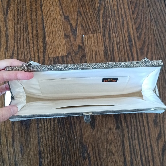Vintage White Beaded Clutch Purse - Picture 4 of 10